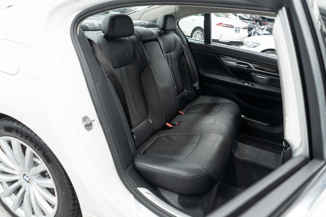 2018 BMW 7 Series 740i xDrive - 23051388 - 12