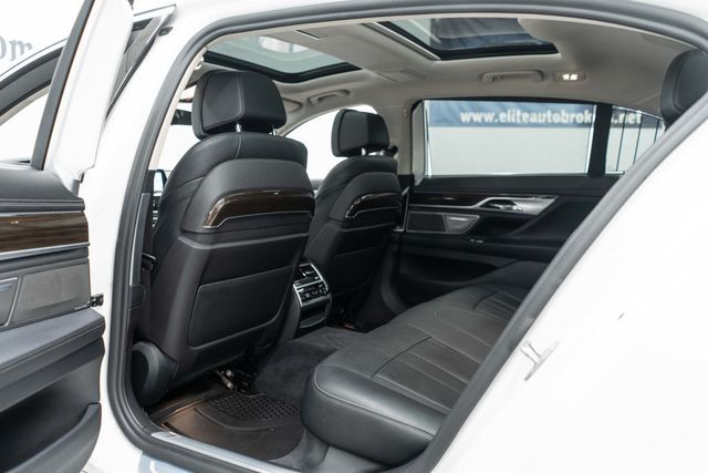 2018 BMW 7 Series 740i xDrive - 23051388 - 34