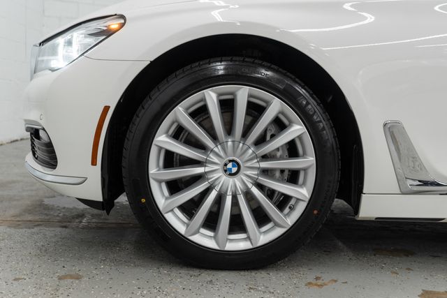 2018 BMW 7 Series 740i xDrive - 23051388 - 39