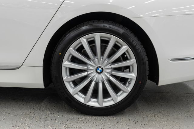 2018 BMW 7 Series 740i xDrive - 23051388 - 40