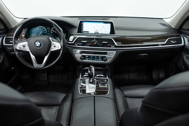 2018 BMW 7 Series 740i xDrive - 23051388 - 8