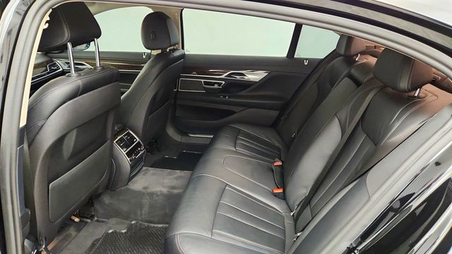 2018 BMW 7 Series 740i xDrive - 23097115 - 21