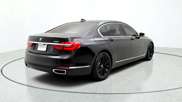 2018 BMW 7 Series 740i xDrive - 23097115 - 4