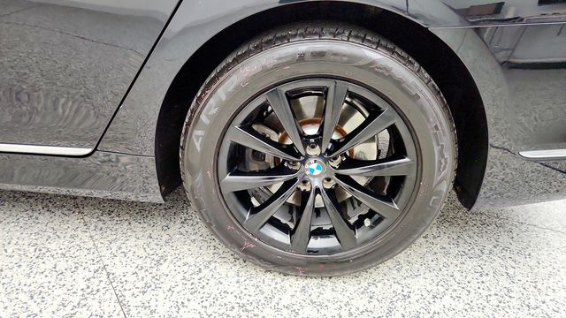 2018 BMW 7 Series 740i xDrive - 23097115 - 8