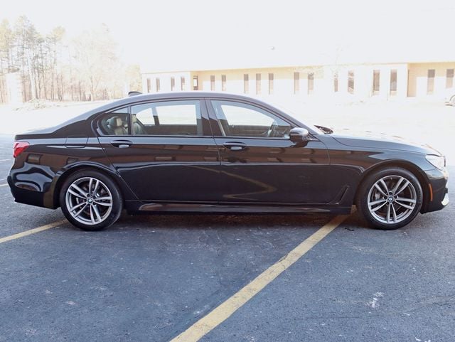 2018 BMW 7 Series 740i xDrive M Sport / Executive Pkg - 22780711 - 7