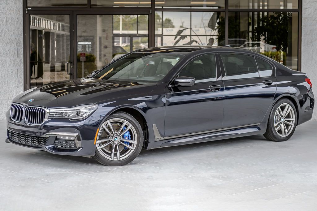 2018 BMW 7 Series 740i xDRIVE M SPORT - NAV - BLUETOOTH - BACKUP CAM - CARBON CORE - 22915195 - 1
