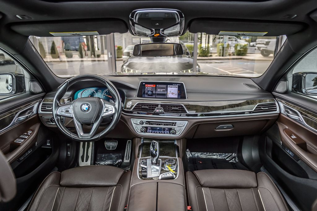 2018 BMW 7 Series 740i xDRIVE M SPORT - NAV - BLUETOOTH - BACKUP CAM - CARBON CORE - 22915195 - 2