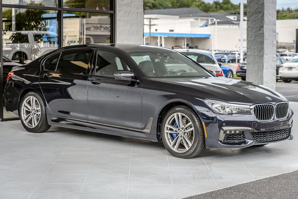 2018 BMW 7 Series 740i xDRIVE M SPORT - NAV - BLUETOOTH - BACKUP CAM - CARBON CORE - 22915195 - 3