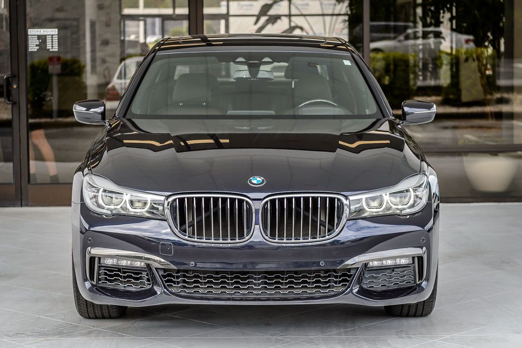 2018 BMW 7 Series 740i xDRIVE M SPORT - NAV - BLUETOOTH - BACKUP CAM - CARBON CORE - 22915195 - 4