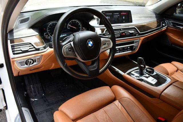 2018 BMW 7 Series 750i - 22862608 - 23