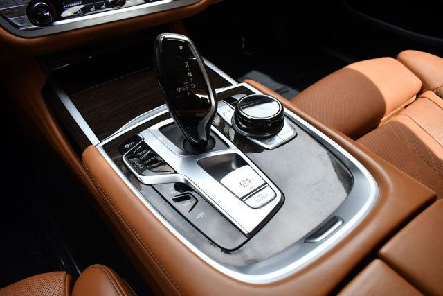 2018 BMW 7 Series 750i - 22862608 - 30