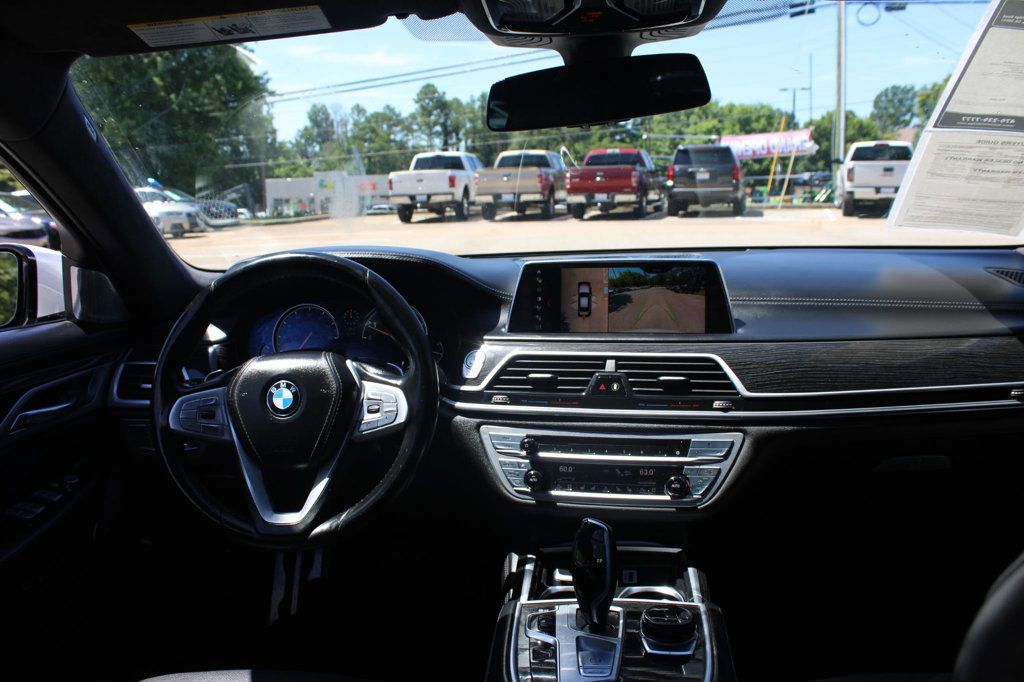 2018 Bmw 750i Sedan photo 13