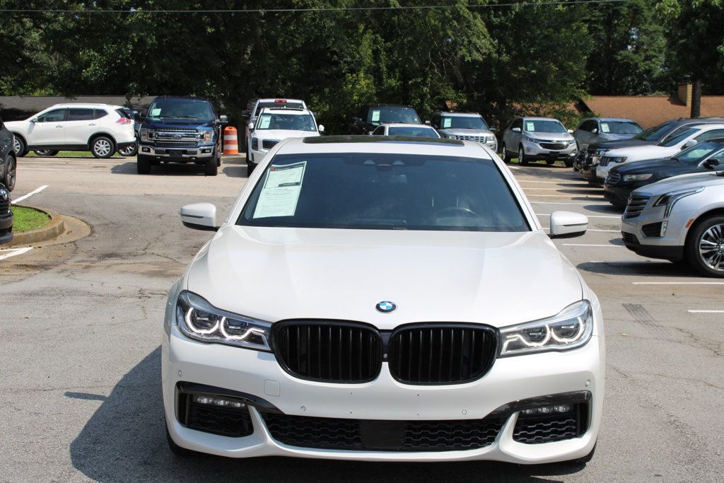 2018 Bmw 750i Sedan photo 2