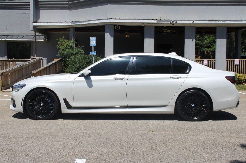2018 Bmw 750i Sedan photo 4