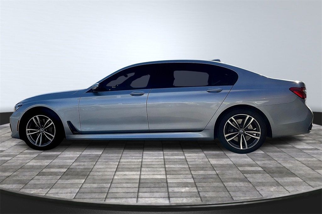 2018 Bmw 750i / B7 xDrive Sedan photo 4