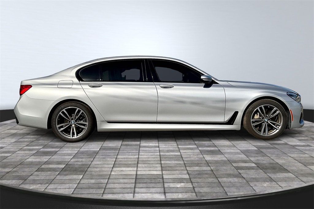 2018 Bmw 750i / B7 xDrive Sedan photo 8