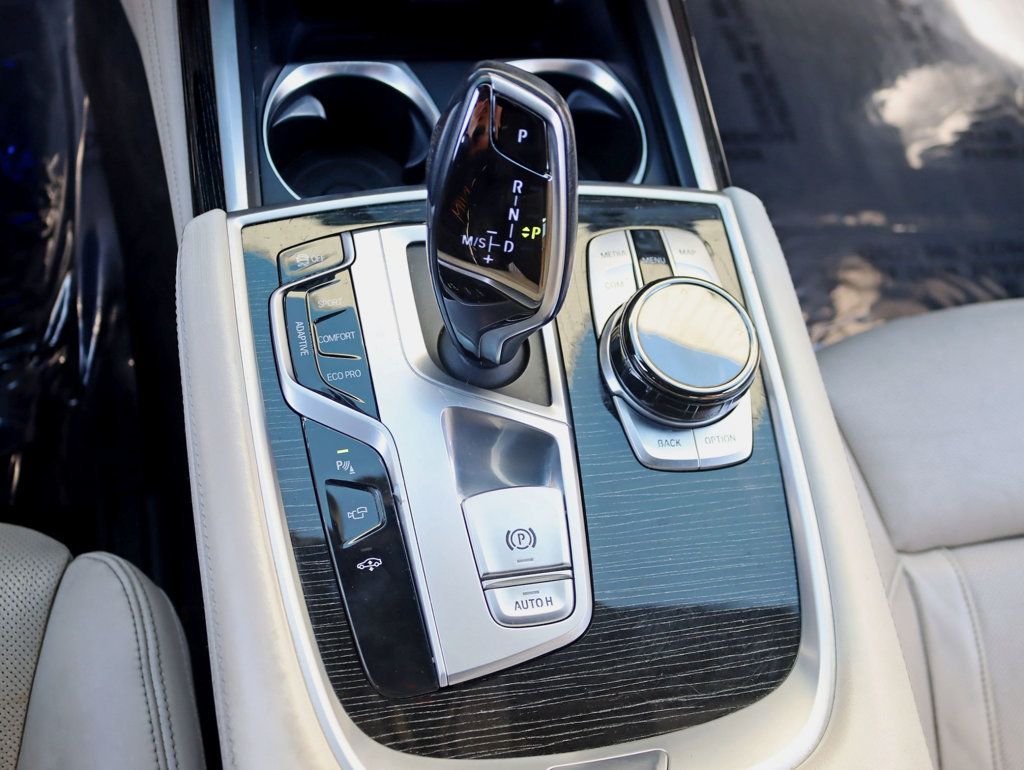 2018 BMW 7 Series 750i XDrive M-Sport - 22997460 - 24
