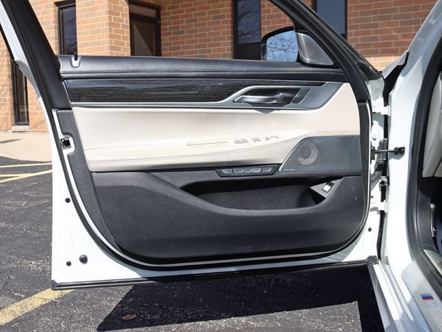 2018 BMW 7 Series 750i XDrive M-Sport - 22997460 - 33