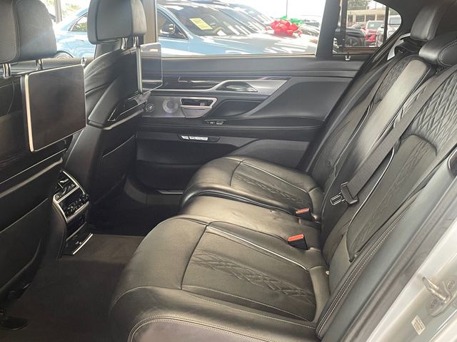 2018 BMW 7 Series M760i xDrive - 23074330 - 21