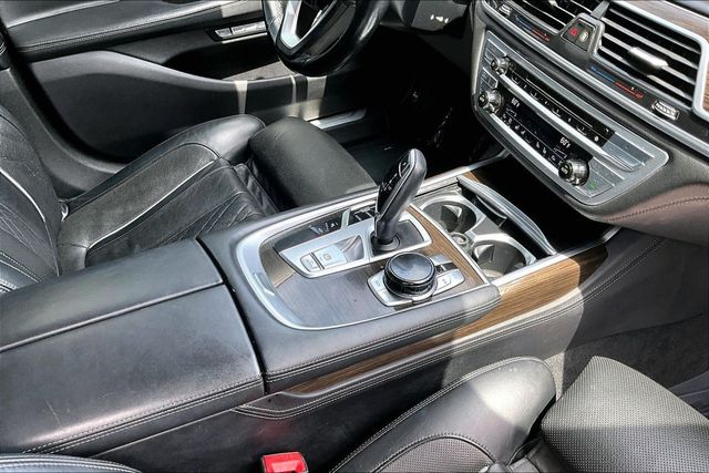 2018 BMW 7 Series xDrive - 23022516 - 29