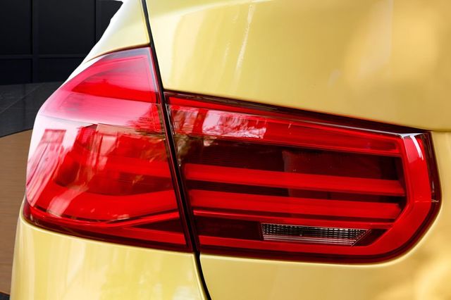 2018 BMW M3 Base - 23009384 - 18