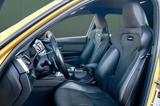 2018 BMW M3 Base - 23009384 - 21