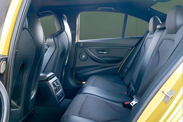 2018 BMW M3 Base - 23009384 - 23
