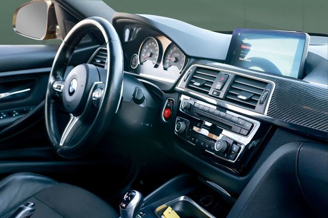 2018 BMW M3 Base - 23009384 - 28