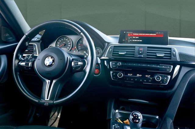2018 BMW M3 Base - 23009384 - 40