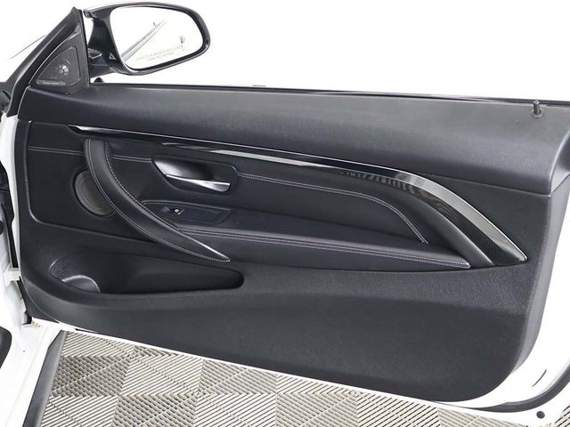 2018 BMW M4 Base - 22914173 - 23