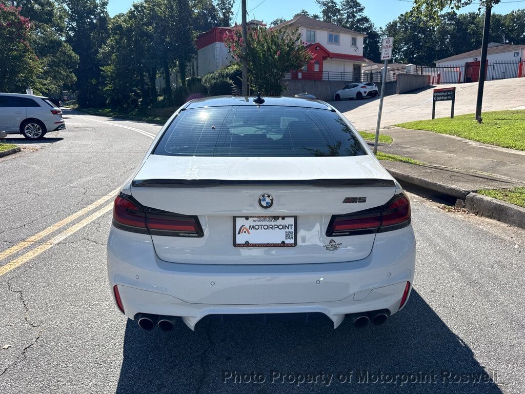 BMW M5  photo 4