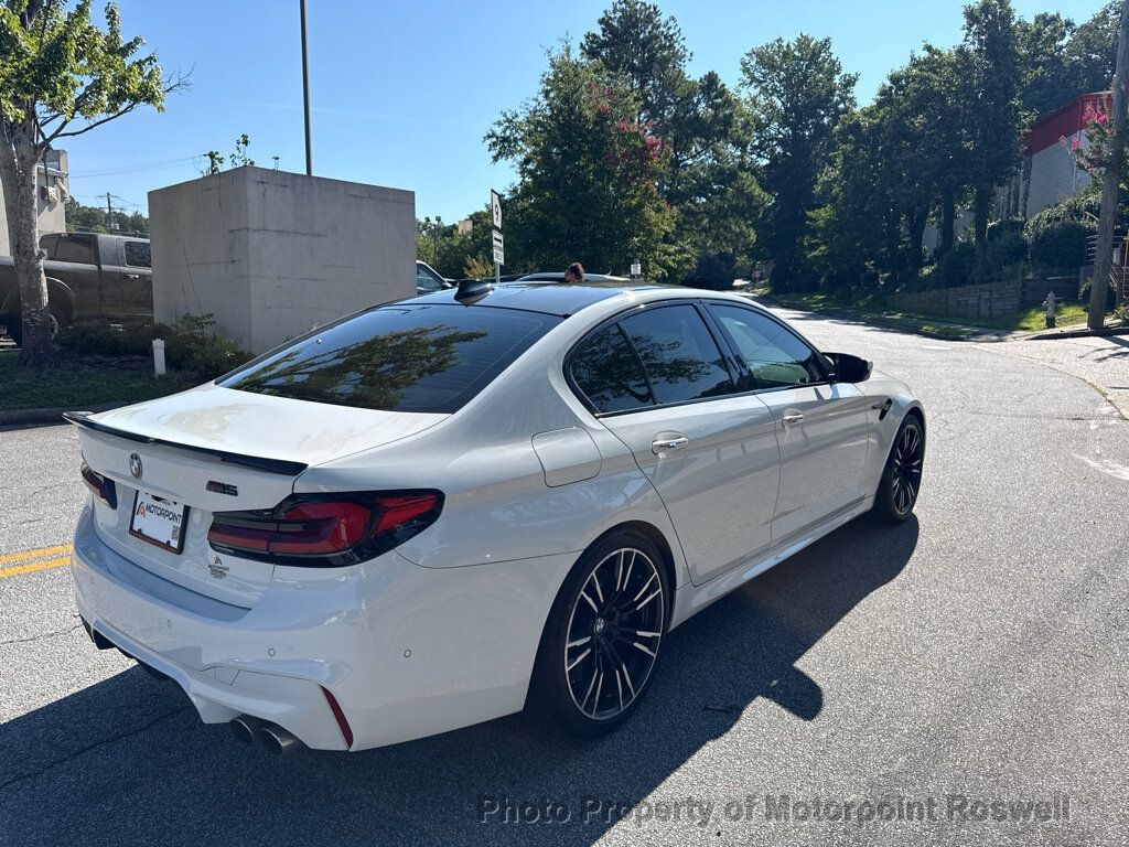 BMW M5  photo 5