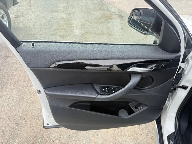 2018 BMW X1 sDrive28i Sports Activity Vehicle - 22983892 - 10