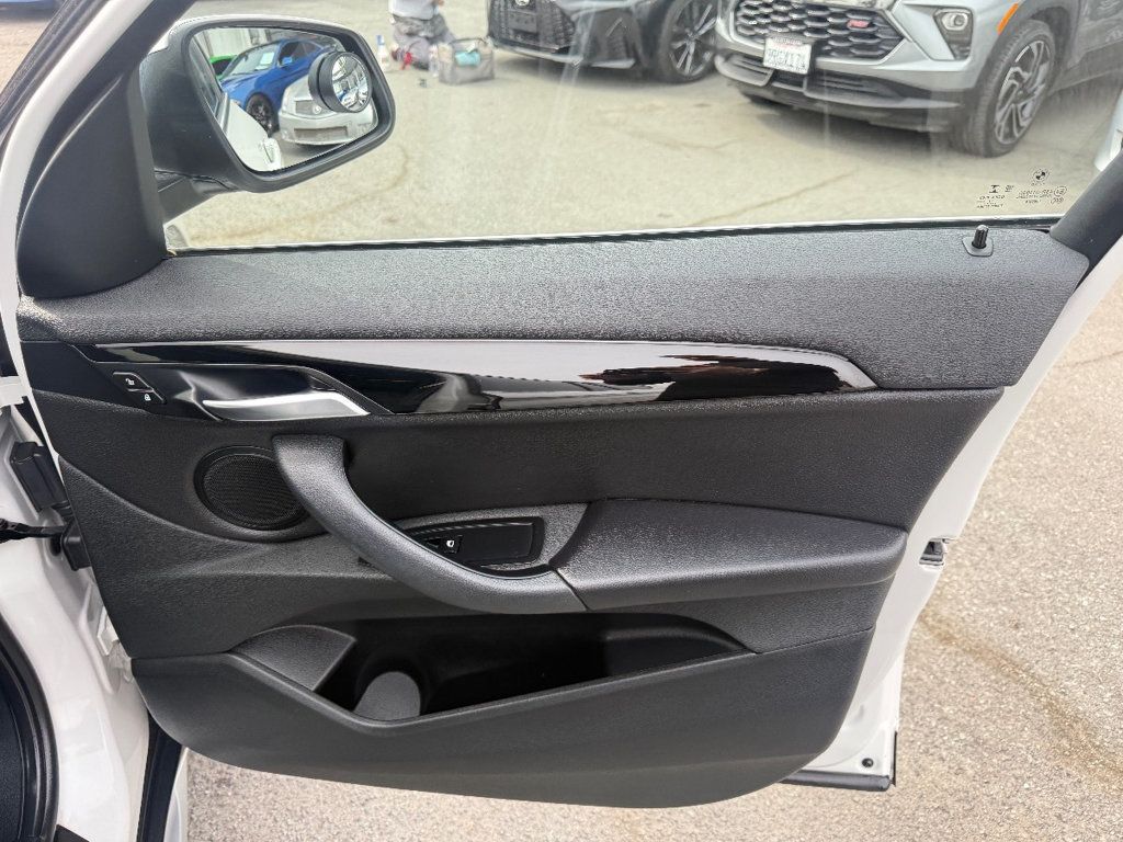 2018 BMW X1 sDrive28i Sports Activity Vehicle - 22983892 - 15