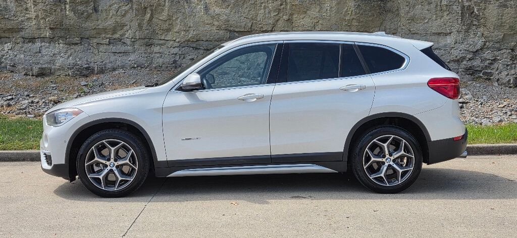 2018 Bmw X1 sDrive28i photo 3