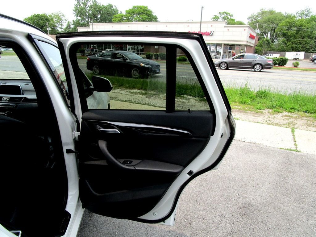 2018 BMW X1 xDrive28i Sports Activity Vehicle - 22861687 - 34