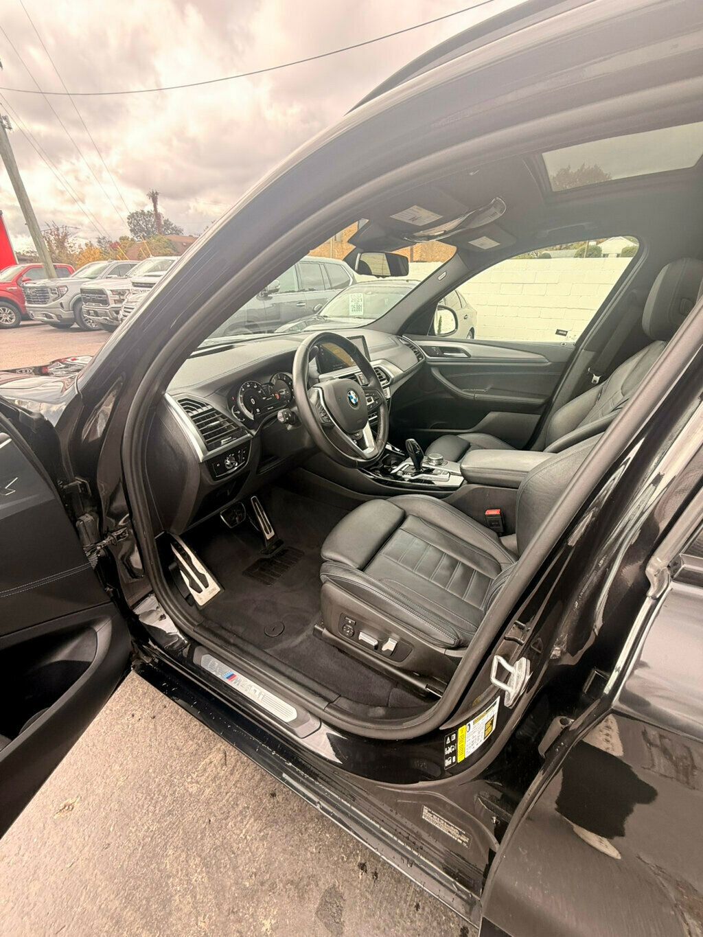 2018 BMW X3 DrivingAssistancePkg/PremiumPkg/HeadsUpDisplay/HeatedSeats/NAV - 22936524 - 9