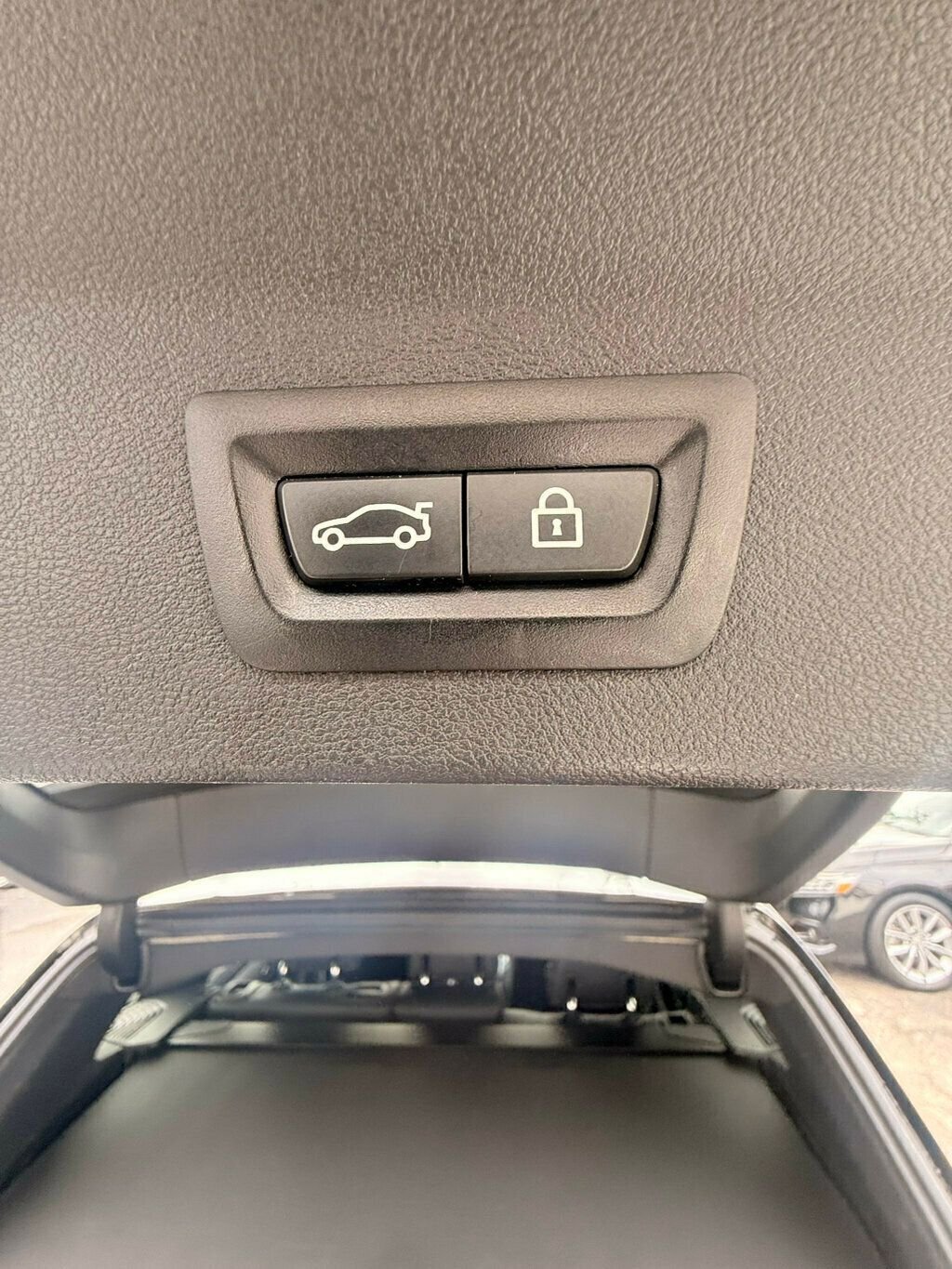 2018 BMW X3 DrivingAssistancePkg/PremiumPkg/HeadsUpDisplay/HeatedSeats/NAV - 22936524 - 16