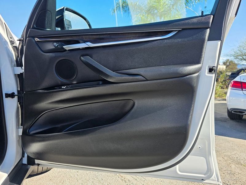 2018 BMW X5 sDrive35i Sports Activity Vehicle - 22969758 - 23