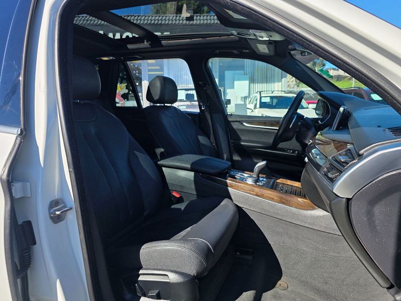 2018 BMW X5 sDrive35i Sports Activity Vehicle - 22969758 - 25