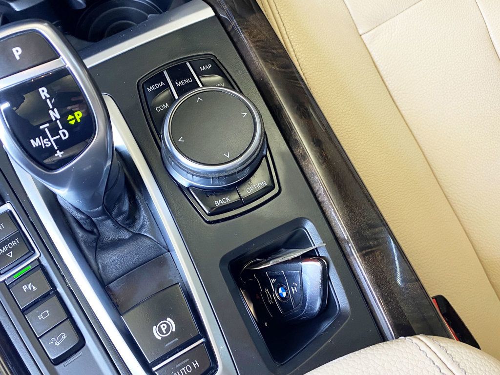 2018 BMW X5 xDrive35d Sports Activity Vehicle - 22933096 - 42