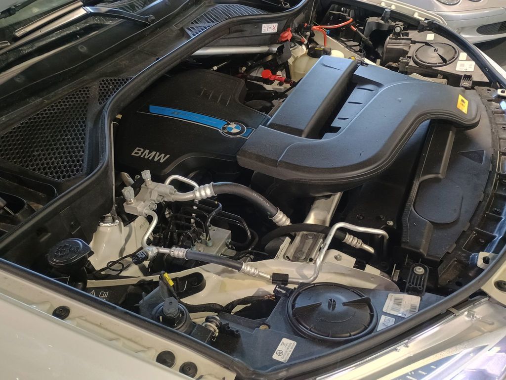 2018 BMW X5 xDrive40e iPerformance Sports Activity Vehicle - 22943171 - 37