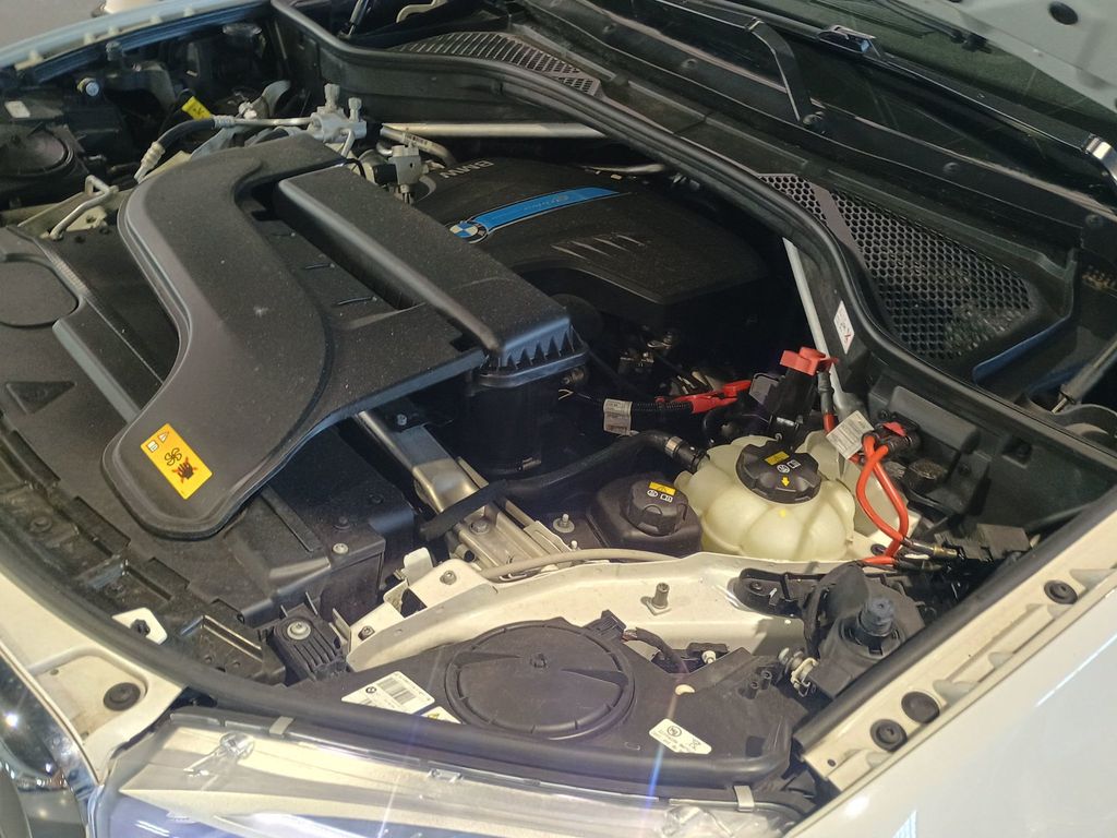 2018 BMW X5 xDrive40e iPerformance Sports Activity Vehicle - 22943171 - 39