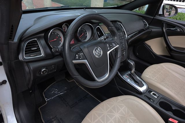 2018 Buick Cascada 2dr Convertible Premium - 23044632 - 31