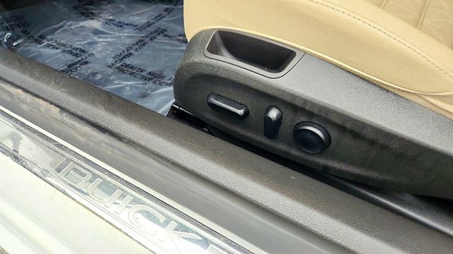 2018 Buick Cascada 2dr Convertible Premium - 23014232 - 11