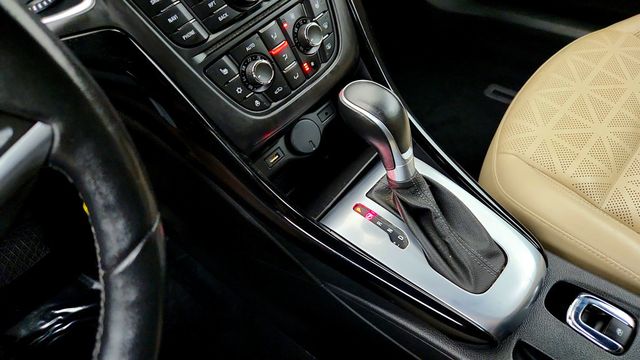 2018 Buick Cascada 2dr Convertible Premium - 23014232 - 16