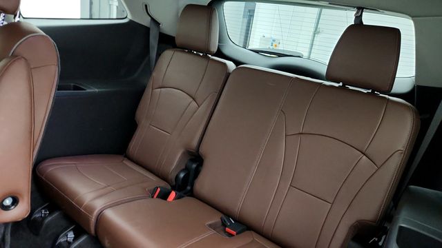 2018 Buick Enclave AWD 4dr Avenir with Technology & Trailering Packages - 22946164 - 22