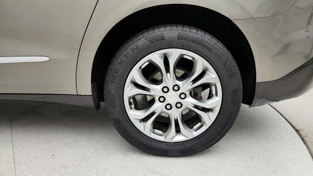 2018 Buick Enclave AWD 4dr Avenir with Technology & Trailering Packages - 22946164 - 8