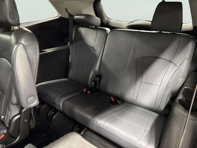 2018 Buick Enclave AWD 4dr Essence - 23057772 - 18