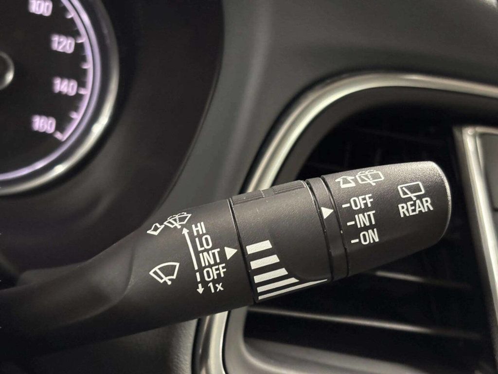 2018 Buick Enclave AWD 4dr Essence - 23057772 - 37